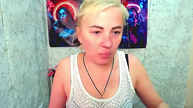 EmmaCat  online show from 03.22.26