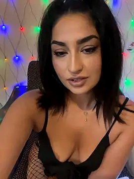 Snapshot of Mia_spicyy chatting on 10.08.25 Mia spicyy online show from 10.08.25
