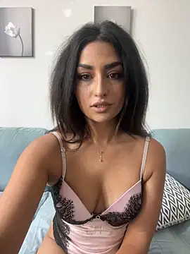 Snapshot of Mia_spicyy chatting on 10.12.25 Mia spicyy online show from 10.12.25
