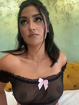Snapshot of Mia_spicyy chatting on 10.18.25 Mia spicyy online show from 10.18.25