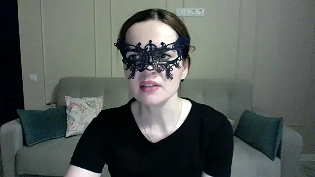 Snapshot of Myrisse chatting on 10.23.25 Myrisse online show from 10.23.25