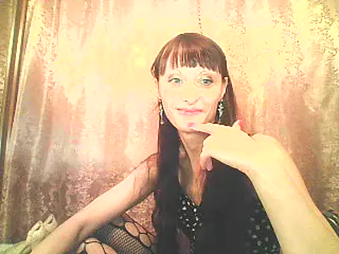 Snapshot of Irivana chatting on 11.27.25 Irivana online show from 11.27.25