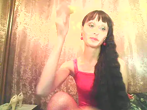 Snapshot of Irivana chatting on 11.29.25 Irivana online show from 11.29.25