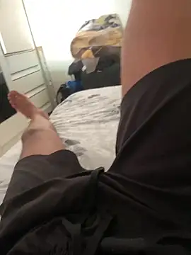 Snapshot of Morenolatino881 chatting on 12.22.25 Morenolatino881 online show from 12.22.25