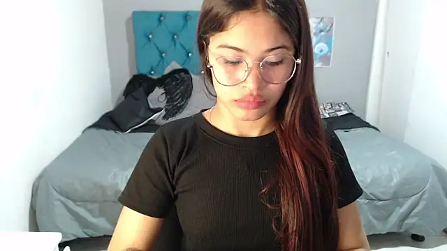 Snapshot of mia_sexgirl chatting on 02.16.26 mia sexgirl online show from 02.16.26