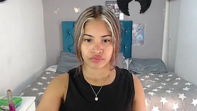 Snapshot of mia_sexgirl chatting on 04.14.26 mia sexgirl online show from 04.14.26