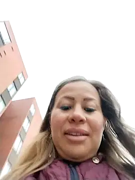 LaraCaliente online show from 10.09.25