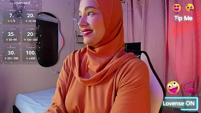 ShanaJamil online show from 10.21.25