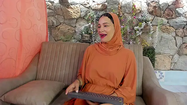 Snapshot of ShanaJamil chatting on 06.25.26 ShanaJamil online show from 06.25.26
