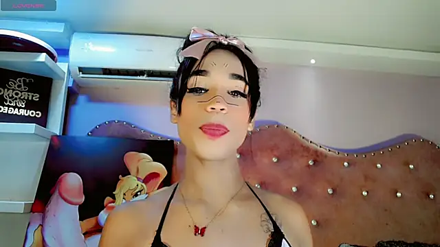 Snapshot of JessiscaWalker chatting on 10.14.25 JessiscaWalker online show from 10.14.25