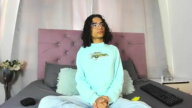 EthanBlackwoodd online show from 10.17.25