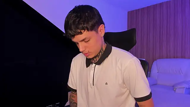 Declan-Fox online show from 10.11.25