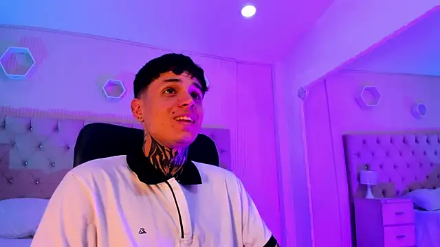 Declan-Fox online show from 10.18.25