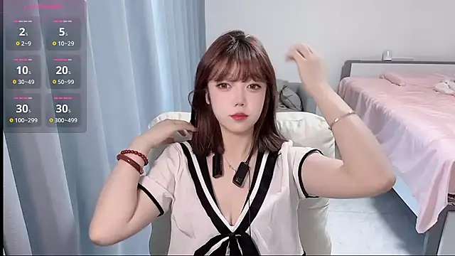 Lucky Cici online show from 10.11.25