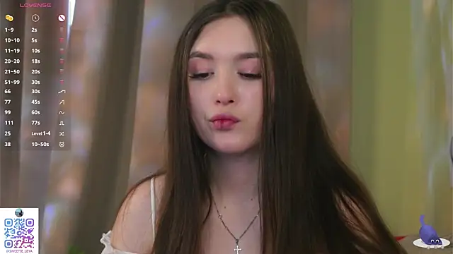 Snapshot of AlinaOrf chatting on 02.25.26 AlinaOrf online show from 02.25.26