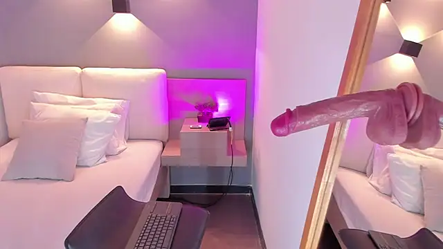 selena monroy online show from 04.11.26