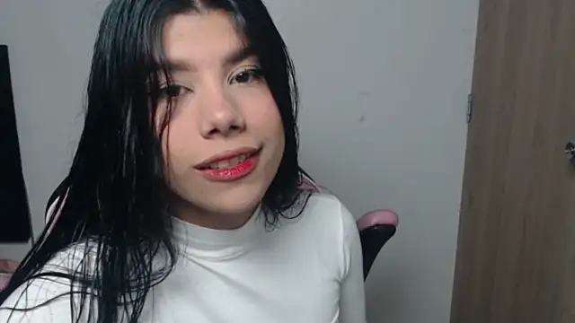Snapshot of MayaScott11 chatting on 05.16.26 MayaScott11 online show from 05.16.26