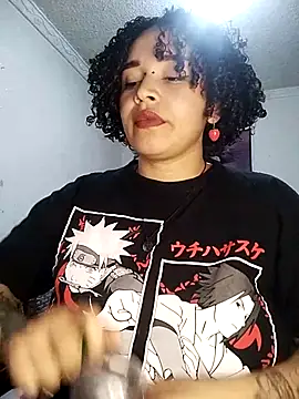 Snapshot of Julie_wallace chatting on 11.11.25 Julie wallace online show from 11.11.25