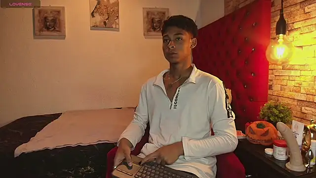 CoffeNaughty nom online show from 10.16.25