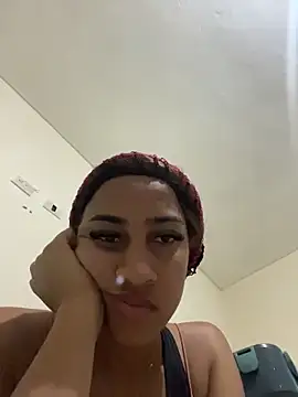 Snapshot of flore-cita chatting on 10.03.25 flore-cita online show from 10.03.25