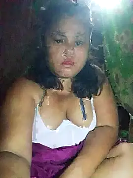 Snapshot of slutty_pinay12 chatting on 10.26.25 slutty pinay12 online show from 10.26.25