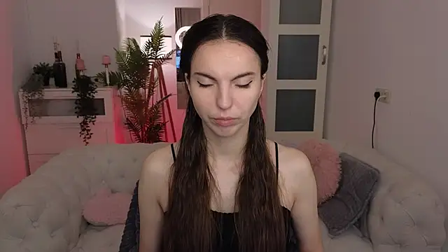Snapshot of gracedonovan chatting on 10.15.25 gracedonovan online show from 10.15.25