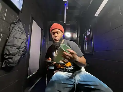 nymphoandthebeast69 online show from 02.13.26