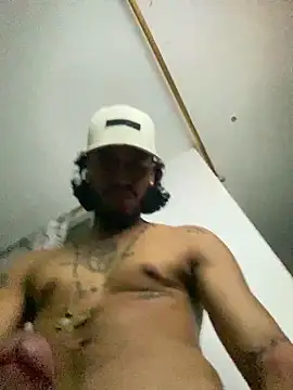 Snapshot of bergotaxxxx chatting on 09.13.25 bergotaxxxx online show from 09.13.25