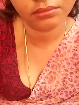 Snapshot of Tamil_Kayal_kutty chatting on 09.15.25 Tamil Kayal kutty online show from 09.15.25