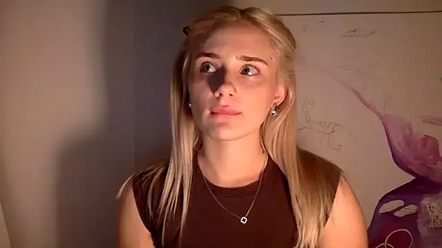 Snapshot of Rosvann chatting on 11.06.25 Rosvann online show from 11.06.25