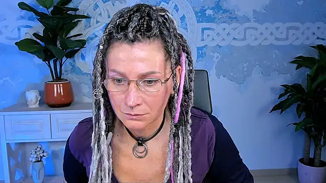 UmaSpace online show from 10.04.25