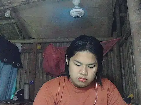 Huntrix2025 online show from 04.06.26