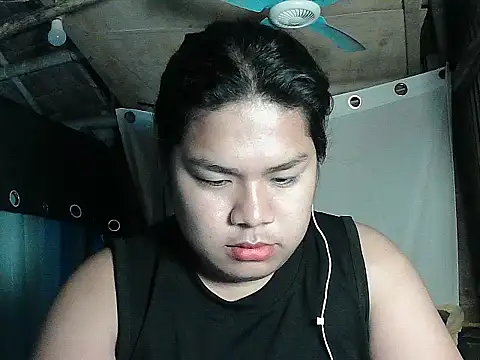 Huntrix2025 online show from 04.13.26