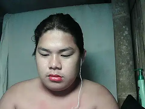 Snapshot of Huntrix2025 chatting on 05.11.26 Huntrix2025 online show from 05.11.26