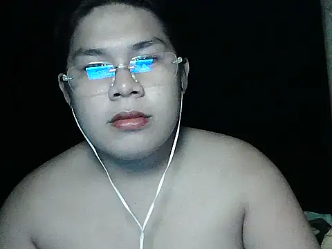 Snapshot of Huntrix2025 chatting on 05.25.26 Huntrix2025 online show from 05.25.26