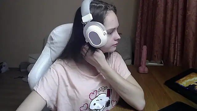 SharybbFace online show from 10.19.25