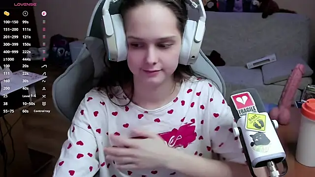 Snapshot of SharybbFace chatting on 02.04.26 SharybbFace online show from 02.04.26