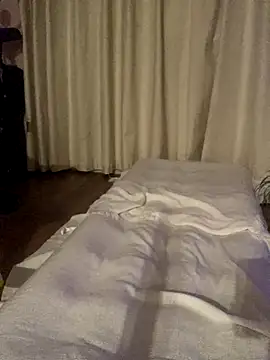 Mia Winters online show from 11.28.25