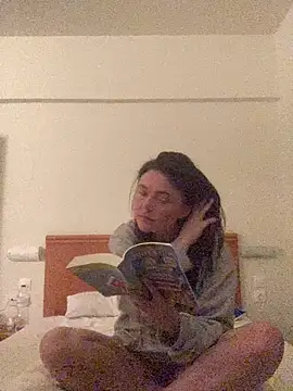 Mia Winters online show from 04.18.26