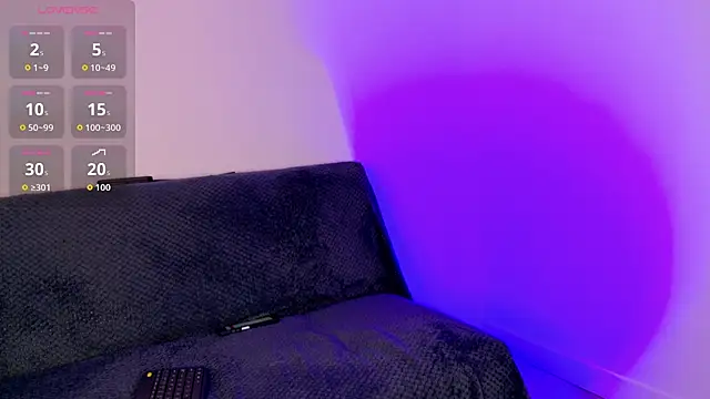 Snapshot of Sabriinaa_Foxx chatting on 05.26.26 Sabriinaa Foxx online show from 05.26.26