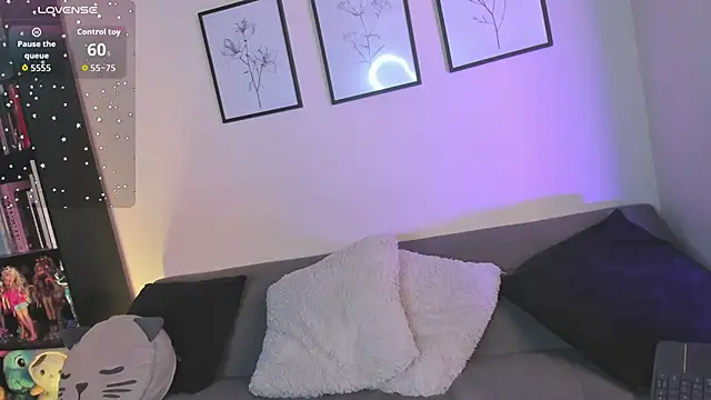 Snapshot of dreamdanna chatting on 02.27.26 dreamdanna online show from 02.27.26