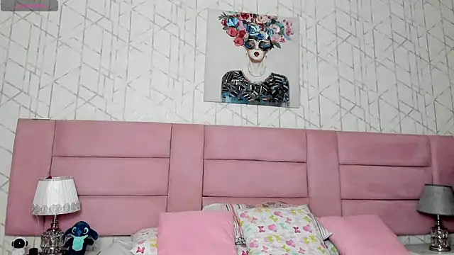 Snapshot of ChloeLaurentt chatting on 05.20.26 ChloeLaurentt online show from 05.20.26