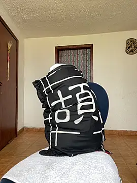 Sexyquerubin online show from 12.22.25