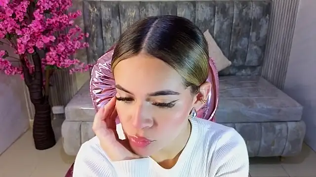 lilith4 s online show from 11.22.25