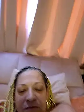 Snapshot of CherryLips80 chatting on 01.15.26 CherryLips80 online show from 01.15.26