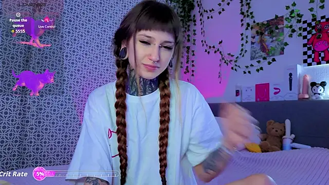 LilithPoison online show from 04.18.26