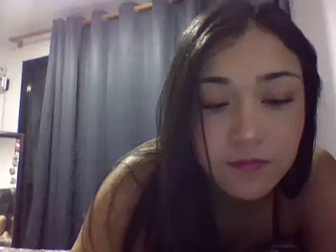 Snapshot of Sasha_Blaze_ chatting on 11.25.25 Sasha Blaze online show from 11.25.25
