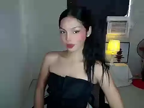 Snapshot of _Hot_rockyxxx chatting on 11.28.25 Hot rockyxxx online show from 11.28.25