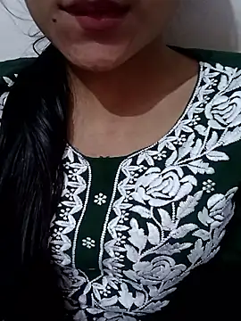 Miss linaa online show from 11.12.25