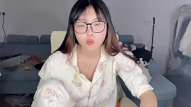 Snapshot of Akong11 chatting on 03.16.26 Akong11 online show from 03.16.26